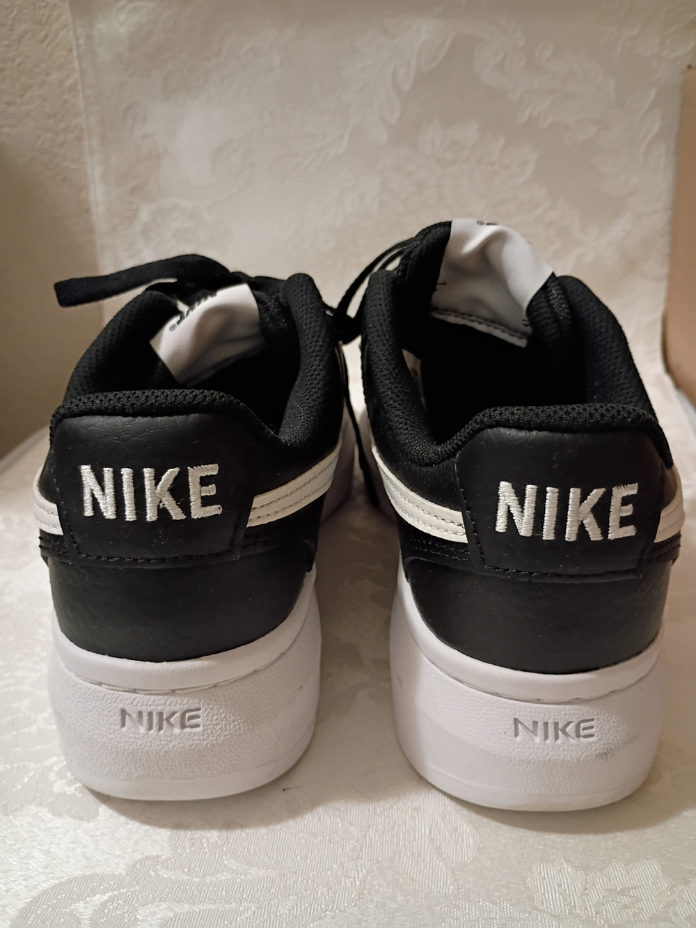 Nike Black & White Court Vision Alta Platform Sneakers Women's Sz 8.5 - Picture 4 of 10